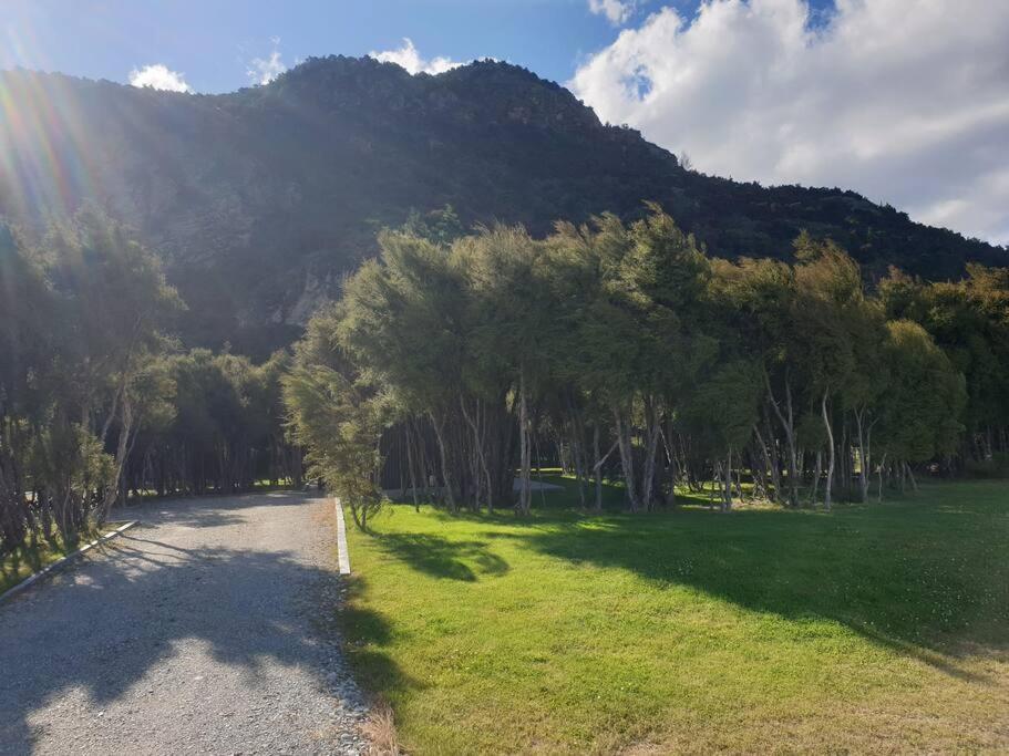 Stylish Tranquil & Private 2 X Bikes Villa Wanaka Luaran gambar